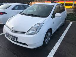 Аренда авто Toyota Prius Варшава