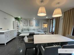 Аренда квартиры в Вроцлаве, 4 комнаты, 115 м², ул. Tapicerska
