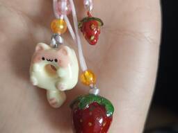 Breloka kotka-truskawka