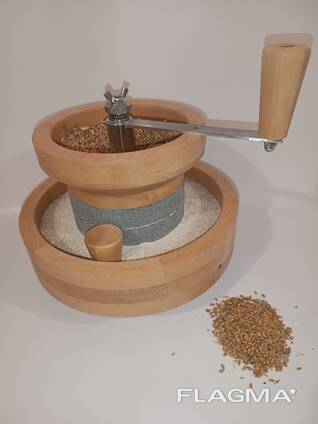Młynek GrainMary z kamiennymi żarnami oraz dodatkowym zestawem żaren