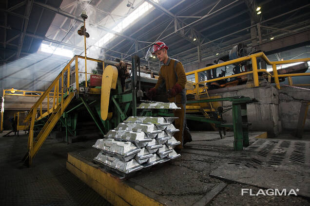 Pierwotne aluminium A7 (99,7% Al) w sztabkach od sprawdzonego producenta RUSAL