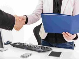 Відкриття банківського рахунку для юридичних та фізичних осіб.