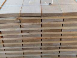 Produciamo legname, sbozzati, fregi su ordinazione per l'esportazione di qualsiasi dimensi