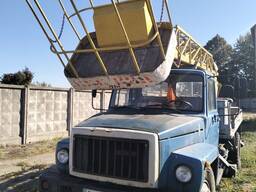 Samochód Gaz AP-17 z podnośnikiem