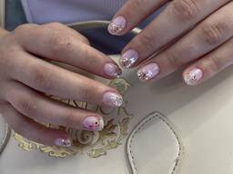 Шукаю моделей на манікюр
