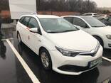 Toyota Auris аренда авто Варшава Uber Bolt FreeNow - фото 1