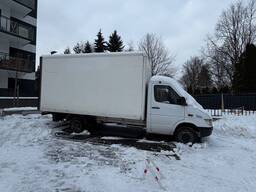 Transport i przeprowadzki -Mercedes Sprinter z windą