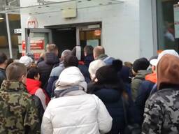 Займу чергу для реєстрації авто