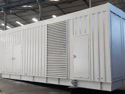 Używany generator diesla Caterpillar 3516, 1,8 MW, 2006, 13 500 godzin. pojemnik